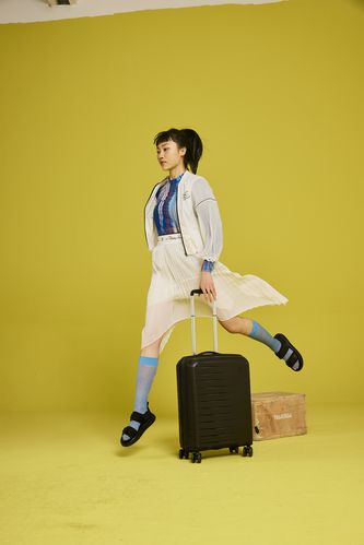 Чемодан Lightweight Luggage S, черный Чемодан Lightweight Luggage S, черный