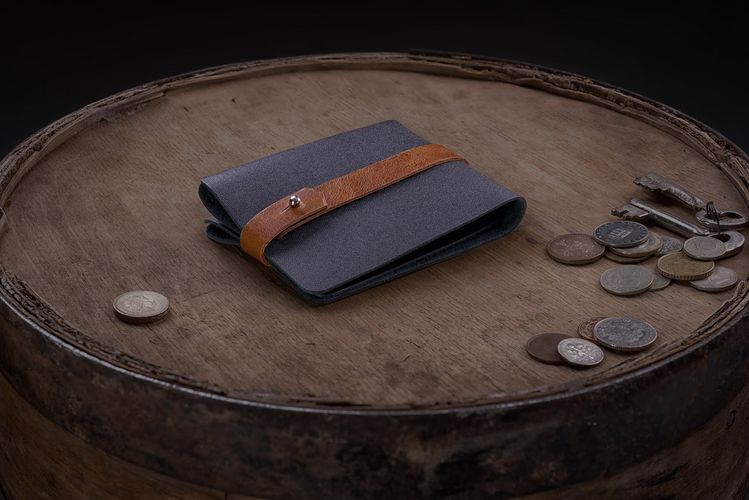 Кошелек Leaf, черный с красным Кошелек Leaf, черный с красным