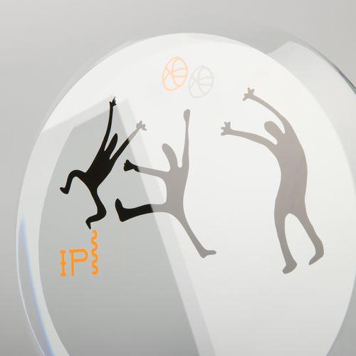 Награда Neon Emerald, в подарочной коробке