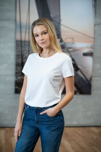 Футболка женская Ladies American U, черная Футболка женская Ladies American U, черная