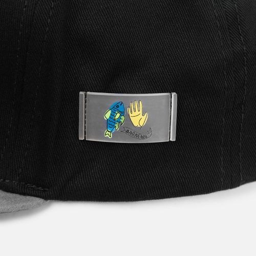 Бейсболка Foreside с прямым козырьком, черная с серым