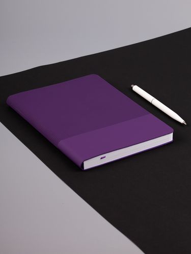 Ежедневник Vale, недатированный, фиолетовый Ежедневник Vale, недатированный, фиолетовый