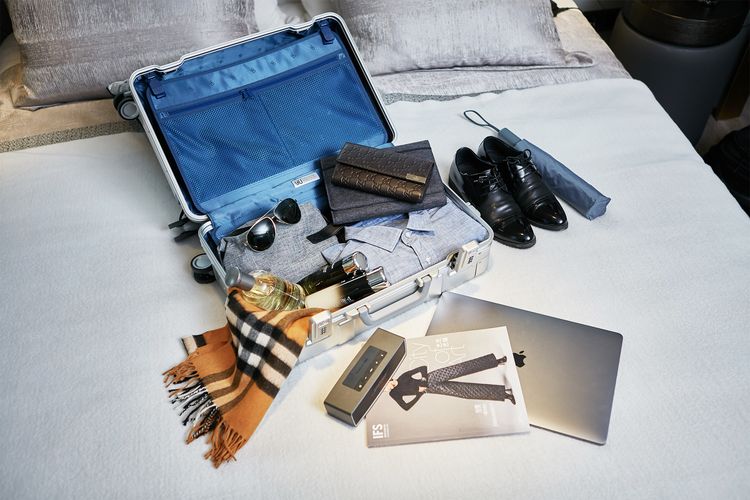 Чемодан Metal Luggage, серебристый Чемодан Metal Luggage, серебристый