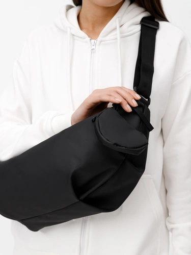 Сумка через плечо Altro, черная Сумка через плечо Altro, черная