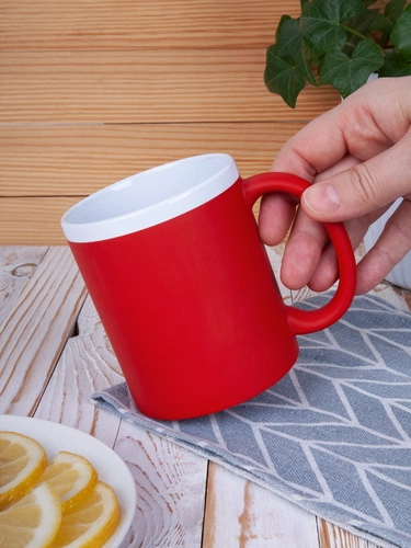 Кружка StopSpot с покрытием софт-тач, красная Кружка StopSpot с покрытием софт-тач, красная