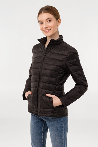 Куртка женская Wilson Women, черная Куртка женская Wilson Women, черная