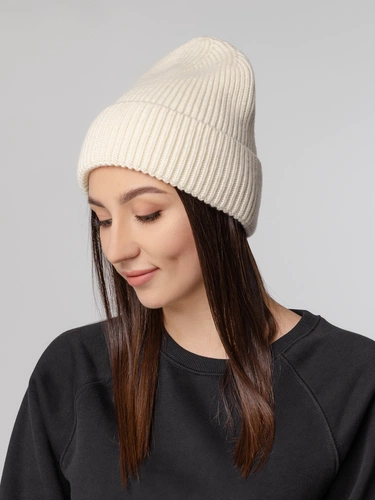 Шапка Tommi, молочно-белая Шапка Tommi, молочно-белая