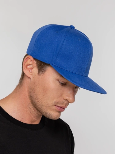Бейсболка Snapback с прямым козырьком, ярко-синяя Бейсболка Snapback с прямым козырьком, ярко-синяя