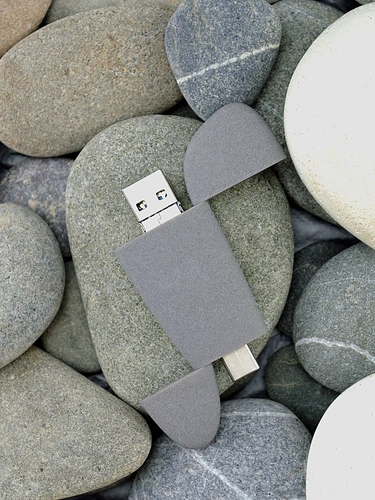 Флешка Pebble Universal, USB 3.0, серая, 64 Гб Флешка Pebble Universal, USB 3.0, серая, 64 Гб