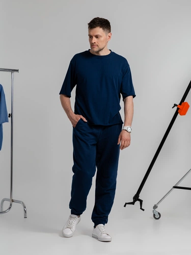 Футболка оверсайз Vozduh 2.0, темно-синяя Футболка оверсайз Vozduh 2.0, темно-синяя