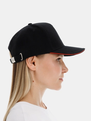 Бейсболка Classic 2.0, черная с красным кантом Бейсболка Classic 2.0, черная с красным кантом