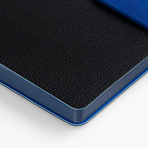 Ежедневник Boom, недатированный, черный с ярко-синий Ежедневник Boom, недатированный, черный с ярко-синий