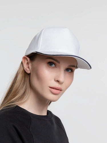 Бейсболка Classic, белая с темно-синим кантом Бейсболка Classic, белая с темно-синим кантом