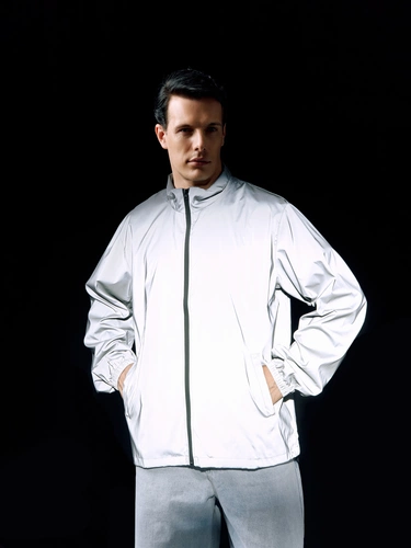 Ветровка Manifest 2.0 из светоотражающей ткани, серая Ветровка Manifest 2.0 из светоотражающей ткани, серая