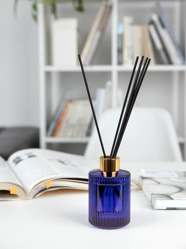 Набор Fragnola, пряная древесина и кардамон, темно-синий Набор Fragnola, пряная древесина и кардамон, темно-синий