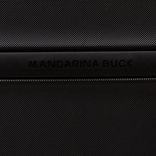 Чемодан Logoduck M, черный Чемодан Logoduck M, черный