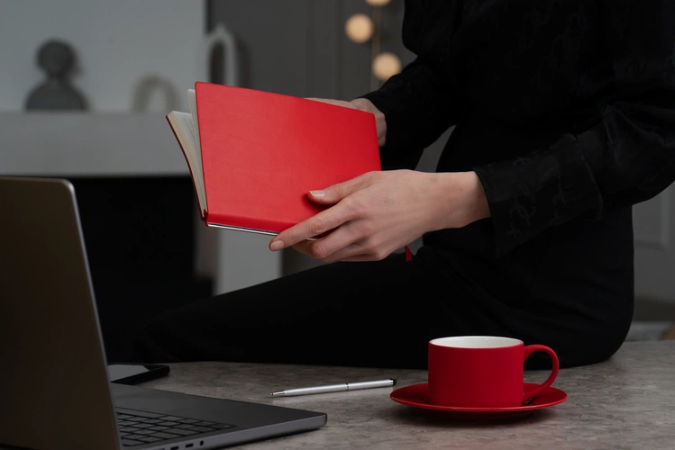 Ежедневник Kroom, недатированный, оранжевый Ежедневник Kroom, недатированный, оранжевый