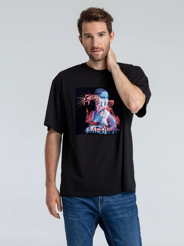 Футболка оверсайз «Дама с горностаем», черная Футболка оверсайз «Дама с горностаем», черная