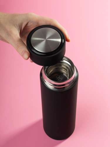 Термос с ситечком Percola, черный Термос с ситечком Percola, черный