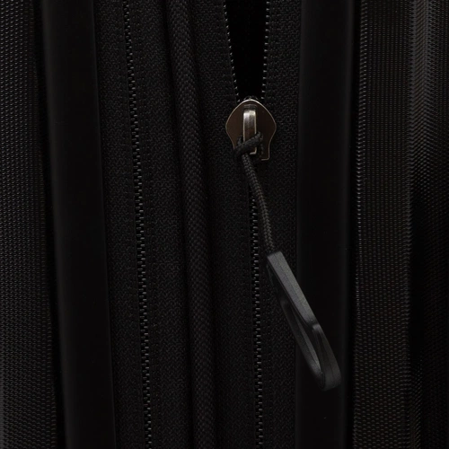 Чемодан Logoduck M, черный Чемодан Logoduck M, черный