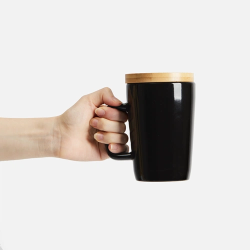 Кружка Vierra с крышкой-костером, черная Кружка Vierra с крышкой-костером, черная