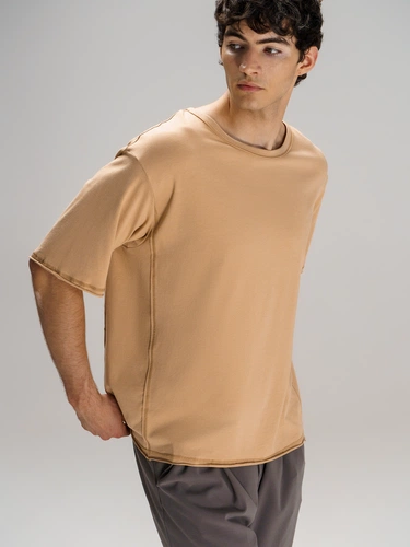 Футболка оверсайз унисекс Vozduh, бежевая Футболка оверсайз унисекс Vozduh, бежевая