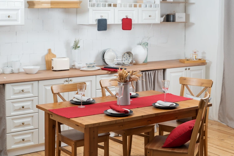 Дорожка сервировочная Settle In, красная Дорожка сервировочная Settle In, красная