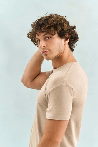 Футболка унисекс Regent 150, серо-бежевая Футболка унисекс Regent 150, серо-бежевая