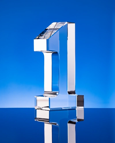 Стела Born Leader 1 Стела Born Leader 1