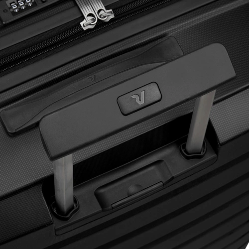 Чемодан Butterfly M, черный Чемодан Butterfly M, черный