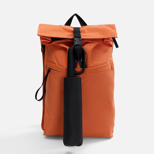 Зонт складной Skymate с УФ-защитой и ручкой-карабином, черный Зонт складной Skymate с УФ-защитой и ручкой-карабином, черный