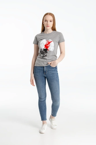 Футболка женская «Ты у меня вот здесь», серый меланж Футболка женская «Ты у меня вот здесь», серый меланж