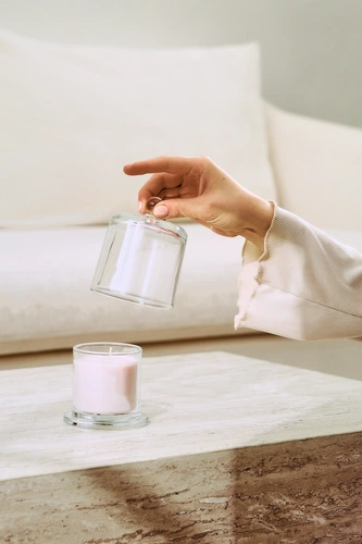 Ароматическая свеча Elven, гиацинт и древесина груши Ароматическая свеча Elven, гиацинт и древесина груши