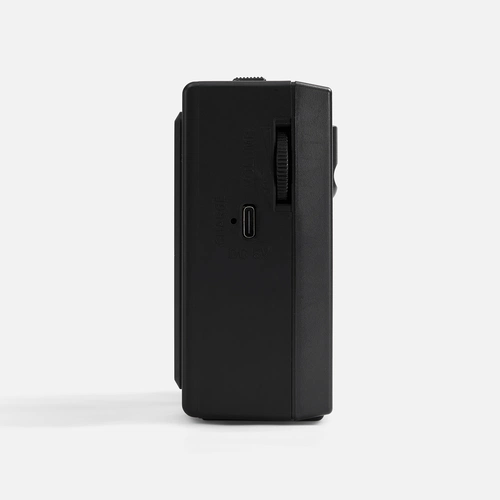 Bluetooth-колонка с радио Comradio, черная Bluetooth-колонка с радио Comradio, черная