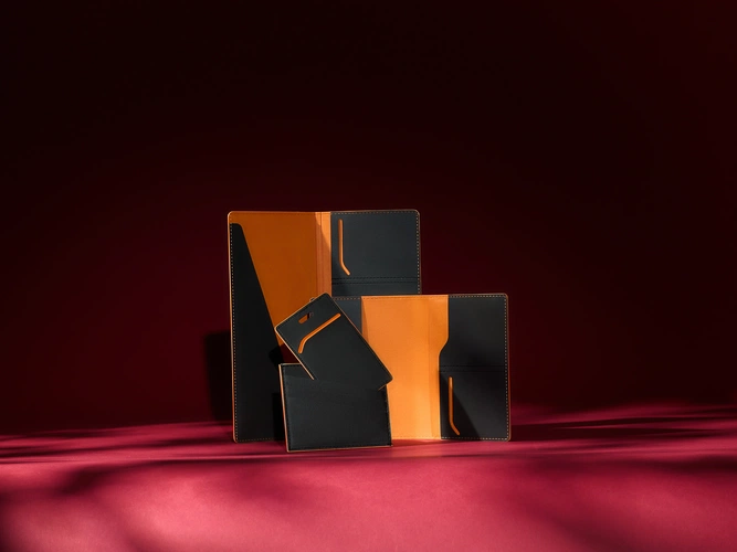 Картхолдер Multimo, черный с оранжевым Картхолдер Multimo, черный с оранжевым