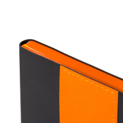 Ежедневник Bookmark, недатированный, черный с оранжевым Ежедневник Bookmark, недатированный, черный с оранжевым
