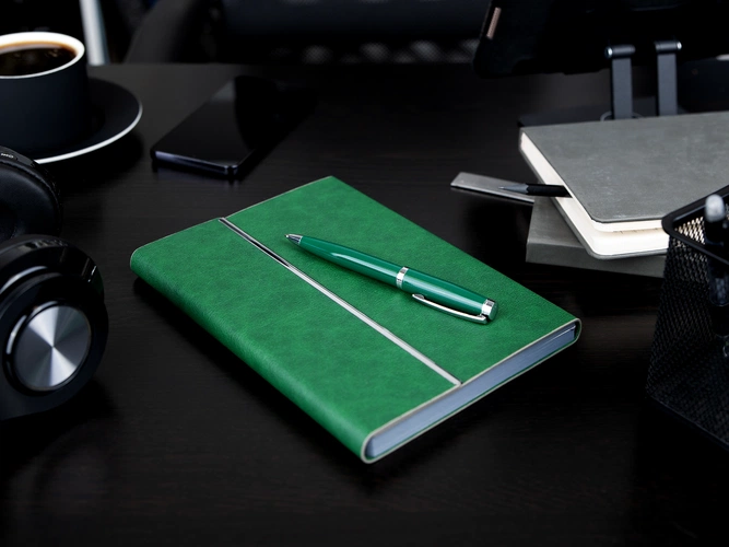 Ручка шариковая Letra Chrome, глянцевая, темно-зеленая Ручка шариковая Letra Chrome, глянцевая, темно-зеленая