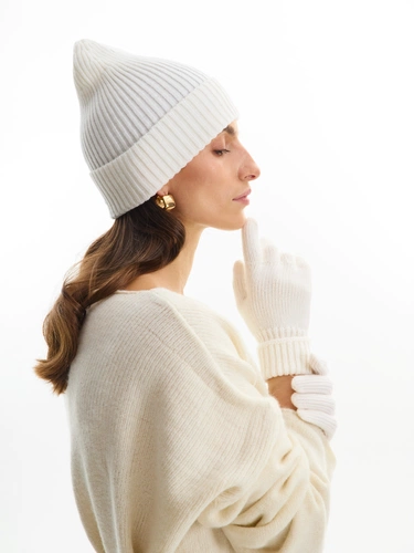 Шапка Bernard, молочно-белая (ванильная) Шапка Bernard, молочно-белая (ванильная)