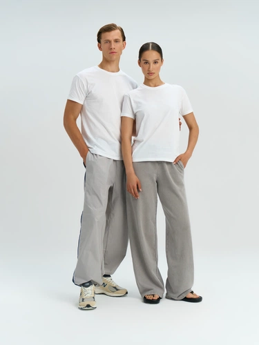 Футболка унисекс Regent 150, светло-желтая Футболка унисекс Regent 150, светло-желтая