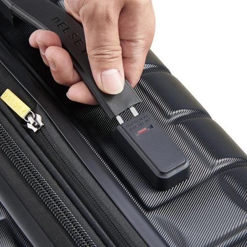 Чемодан Shadow 5.0 M, черный Чемодан Shadow 5.0 M, черный