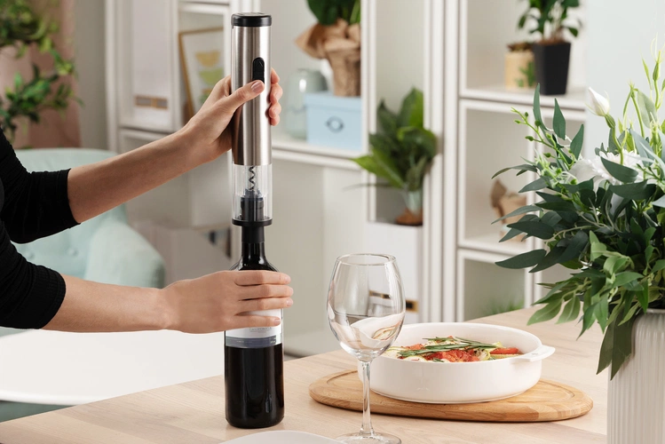 Электрический штопор с ножом для фольги Avanti, серебристый Электрический штопор с ножом для фольги Avanti, серебристый