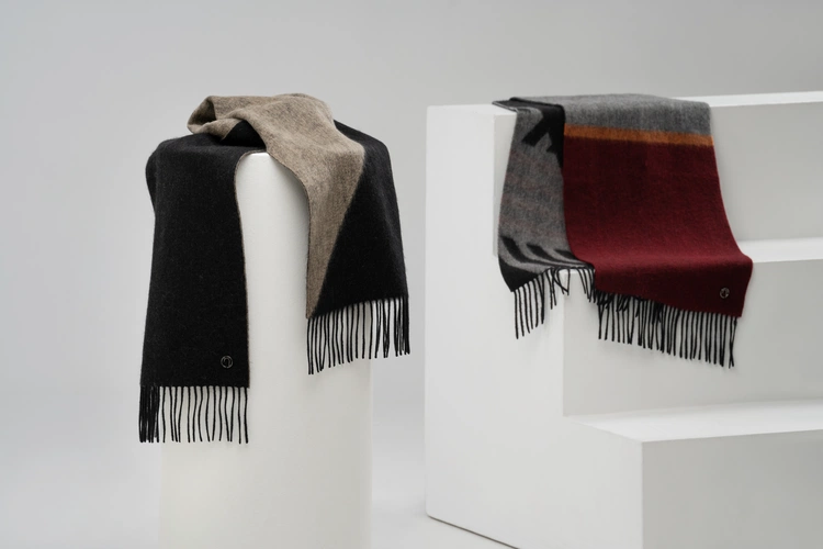 Шарф Charming, коричневый с оранжевым Шарф Charming, коричневый с оранжевым