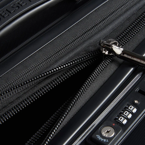 Чемодан Shadow 5.0 M, черный Чемодан Shadow 5.0 M, черный