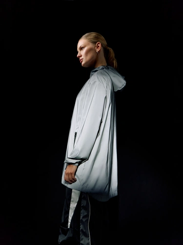 Парка Manifest из светоотражающей ткани, серая Парка Manifest из светоотражающей ткани, серая