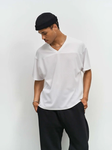 Футболка унисекс Nino с V-образным вырезом, белая Футболка унисекс Nino с V-образным вырезом, белая