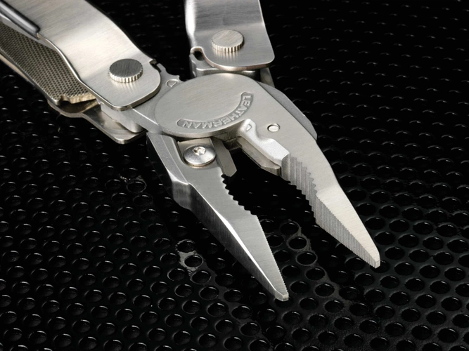 Мультитул Super Tool 300 Мультитул Super Tool 300