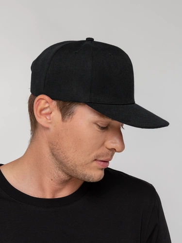 Бейсболка Snapback с прямым козырьком, черная Бейсболка Snapback с прямым козырьком, черная
