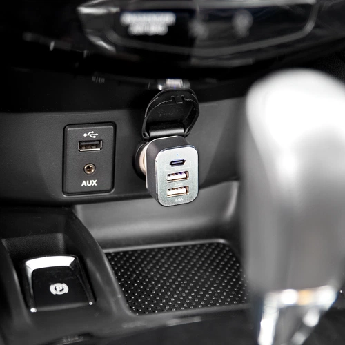 Автомобильное зарядное устройство Branchy с разъемом Type-C, белое Автомобильное зарядное устройство Branchy с разъемом Type-C, белое