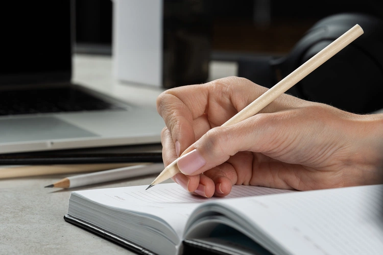 Карандаш незаточенный Draft Craft, натуральный Карандаш незаточенный Draft Craft, натуральный