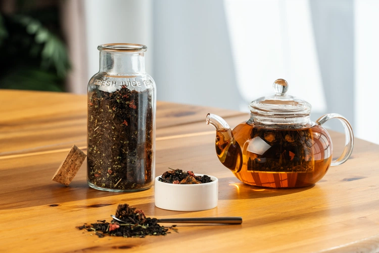 Чай «Сокочай», черный с ананасом, клубникой и мятой Чай «Сокочай», черный с ананасом, клубникой и мятой